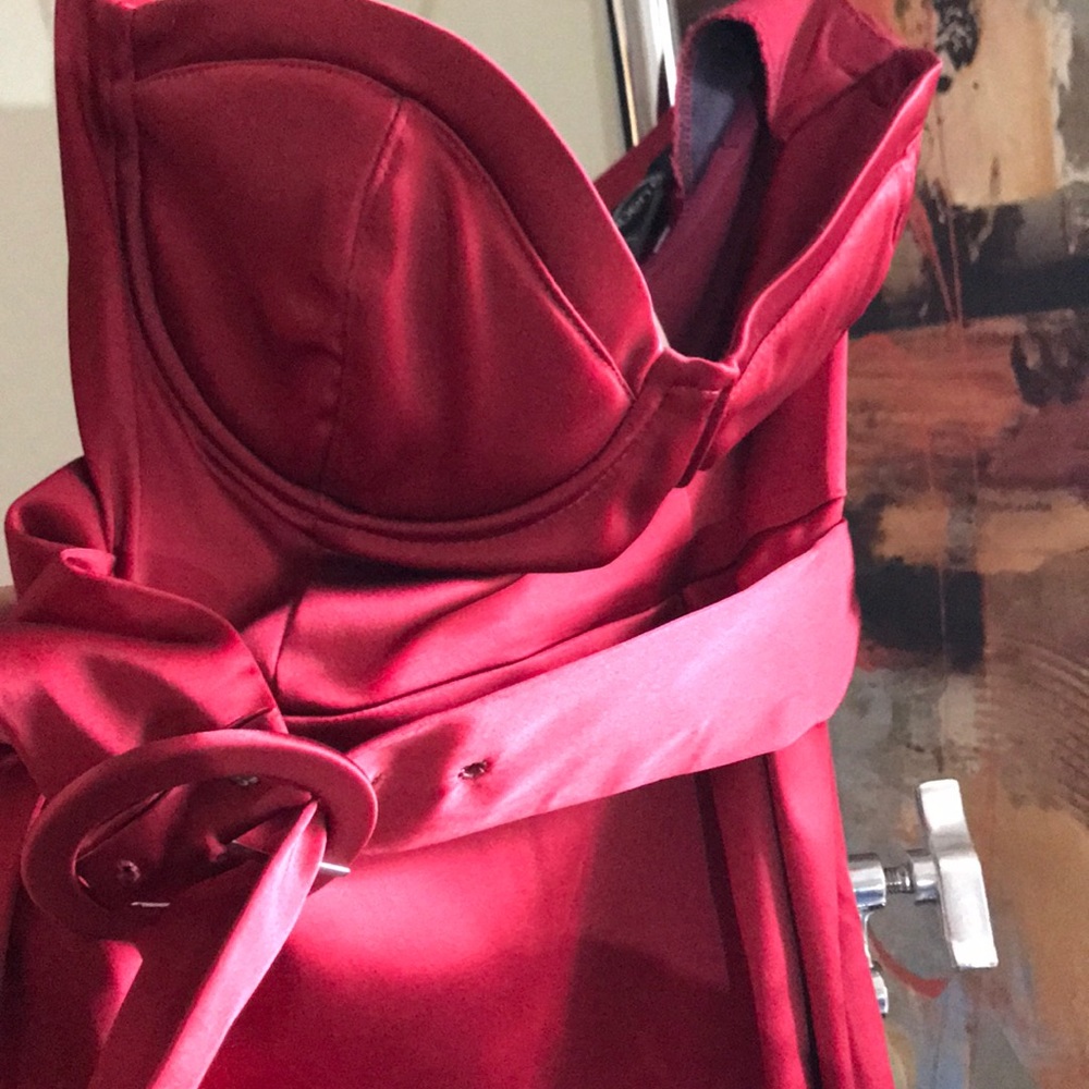 Hot red strapless dress New